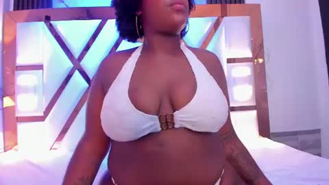 Snapshot of asly_smit chatting on 06-30-26, 07:48 Asly online show from 06-30-26, 07:48