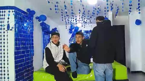 THOMAS AND DAMIAND online show from 12-30-24, 12:11