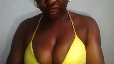 Snapshot of ass_elbonypussy chatting on 05-16-26, 10:36 ass_elbonypussy online show from 05-16-26, 10:36