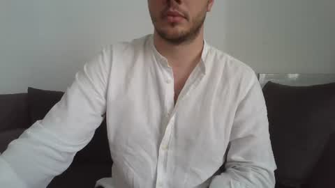Snapshot of assdatslap chatting on 06-22-26, 11:18 SlapDatAss online show from 06-22-26, 11:18