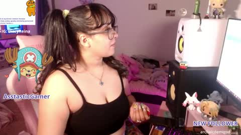 Snapshot of asstasticgamer chatting on 04-01-26, 06:47 AsstasticGamer online show from 04-01-26, 06:47