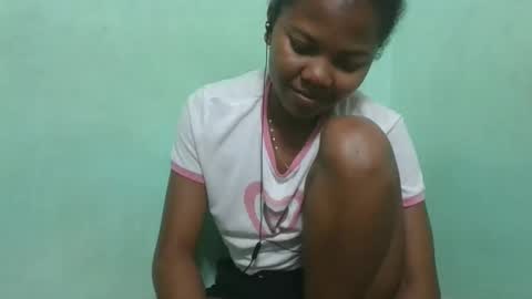 Snapshot of asterina01 chatting on 12-21-25, 06:15 asterina01 online show from 12-21-25, 06:15