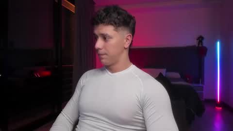 Snapshot of astonhills chatting on 09-20-25, 01:39 astonhills online show from 09-20-25, 01:39