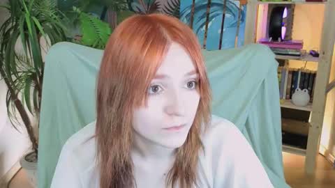 Snapshot of astra_lis chatting on 10-19-25, 12:50 Astra online show from 10-19-25, 12:50