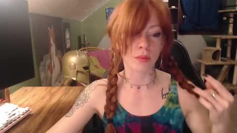 Snapshot of astraeasiren chatting on 12-12-24, 04:37 AstraeaSiren online show from 12-12-24, 04:37