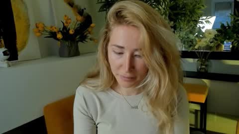 Snapshot of astramonroe chatting on 10-08-25, 07:50 astramonroe online show from 10-08-25, 07:50