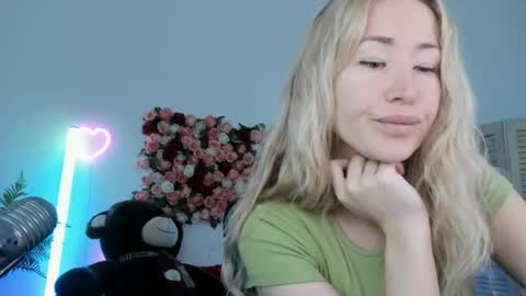 astramonroe online show from 05-28-26, 08:22