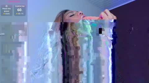 Snapshot of astrid_leon chatting on 04-17-26, 01:19 Astrid online show from 04-17-26, 01:19