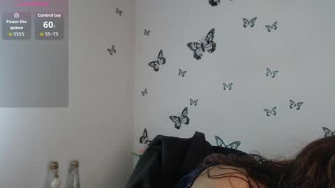 Astrid online show from 06-05-26, 02:56