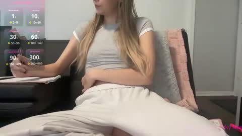 Astrid Sky online show from 11-02-25, 06:32