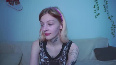 Snapshot of astridscheller chatting on 01-09-26, 07:15 Zara online show from 01-09-26, 07:15