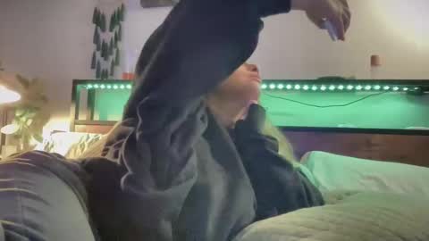 Snapshot of astro_n_tatiana chatting on 11-17-25, 04:40 astro_n_tatiana online show from 11-17-25, 04:40