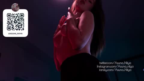 Asuna Niiya - online show from 11-05-25, 12:16