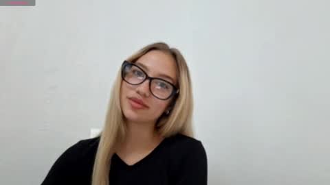 Diana online show from 10-18-25, 01:56
