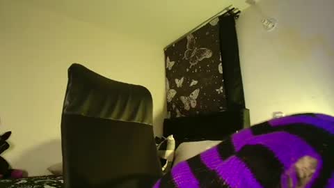 Snapshot of atena_hill93 chatting on 06-30-26, 02:45 Atena online show from 06-30-26, 02:45