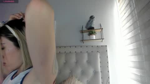 Snapshot of atenea_klett_ chatting on 10-10-25, 02:27 ATENEA online show from 10-10-25, 02:27