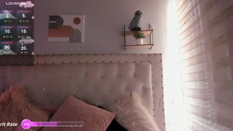 Snapshot of atenea_klett_ chatting on 04-01-26, 02:03 ATENEA online show from 04-01-26, 02:03
