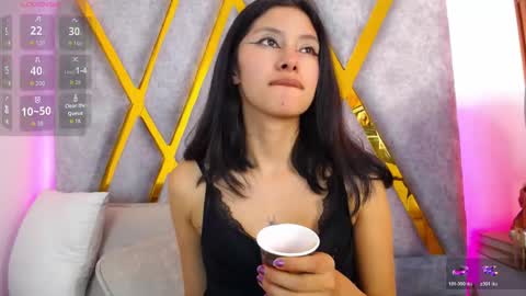 Snapshot of atenea_smith1 chatting on 04-17-26, 12:57 Athenea online show from 04-17-26, 12:57