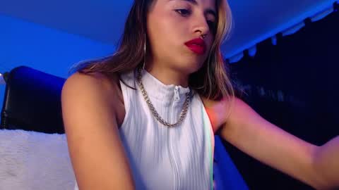 Snapshot of ateneasairce chatting on 12-17-24, 02:22 Atenea online show from 12-17-24, 02:22