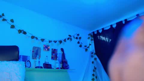 Snapshot of ateneasairce chatting on 12-29-24, 03:24 Atenea online show from 12-29-24, 03:24