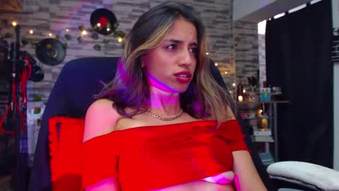 Snapshot of ateneasairce chatting on 01-13-25, 07:53 Atenea online show from 01-13-25, 07:53
