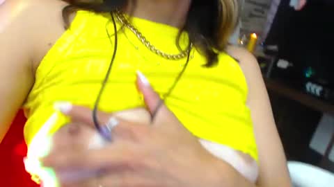 Snapshot of ateneasairce chatting on 01-27-25, 07:56 Atenea online show from 01-27-25, 07:56