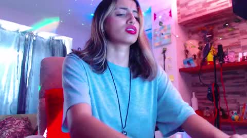 Snapshot of ateneasairce chatting on 02-07-25, 03:52 Atenea online show from 02-07-25, 03:52