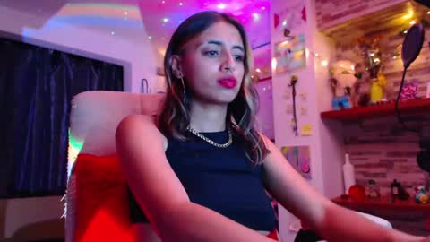 Snapshot of ateneasairce chatting on 02-10-25, 02:08 Atenea online show from 02-10-25, 02:08
