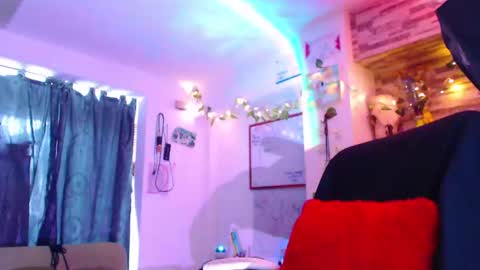 Snapshot of ateneasairce chatting on 02-18-25, 08:14 Atenea online show from 02-18-25, 08:14
