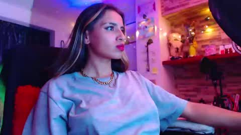 Snapshot of ateneasairce chatting on 02-18-25, 11:19 Atenea online show from 02-18-25, 11:19