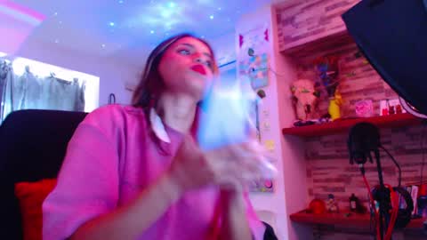 Snapshot of ateneasairce chatting on 02-20-25, 02:57 Atenea online show from 02-20-25, 02:57