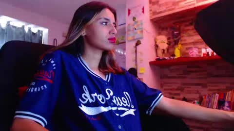 Snapshot of ateneasairce chatting on 02-21-25, 03:32 Atenea online show from 02-21-25, 03:32