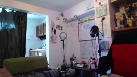 Snapshot of ateneasairce chatting on 03-02-25, 01:16 Atenea online show from 03-02-25, 01:16
