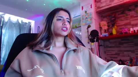 Snapshot of ateneasairce chatting on 03-02-25, 04:21 Atenea online show from 03-02-25, 04:21