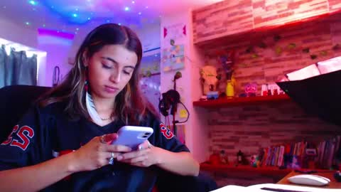 Snapshot of ateneasairce chatting on 03-03-25, 02:37 Atenea online show from 03-03-25, 02:37