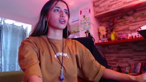 Snapshot of ateneasairce chatting on 03-05-25, 06:23 Atenea online show from 03-05-25, 06:23