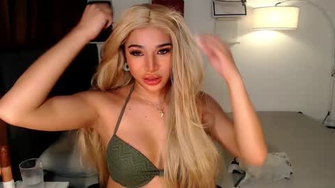 Snapshot of athisamore chatting on 01-20-25, 09:22 athisamore online show from 01-20-25, 09:22