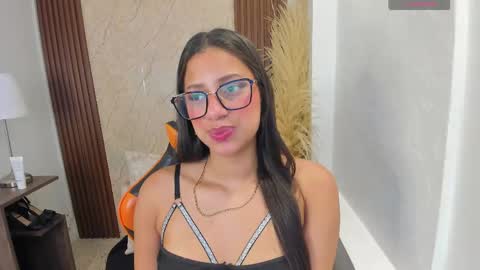 Atiena online show from 05-26-26, 06:15