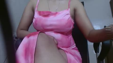 Snapshot of atirsa chatting on 10-17-25, 11:35 atirsa online show from 10-17-25, 11:35