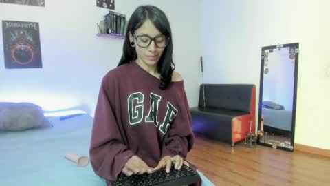 Carolina online show from 04-09-26, 02:55