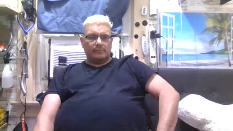 A online show from 12-25-24, 06:19