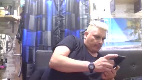 A online show from 01-03-25, 06:14