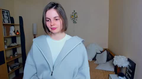 Snapshot of audiejone chatting on 04-15-26, 07:04 audiejone online show from 04-15-26, 07:04