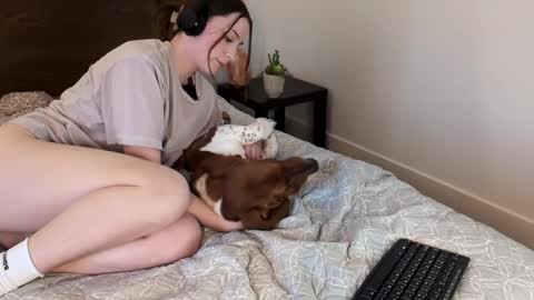 Snapshot of audreyjones03 chatting on 02-09-25, 08:45 Miss Audrey online show from 02-09-25, 08:45