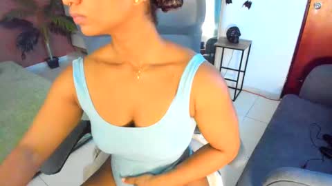 Snapshot of audry_montero1 chatting on 10-12-25, 03:11 Audry online show from 10-12-25, 03:11
