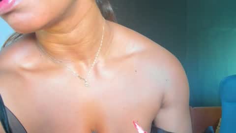 Snapshot of audry_montero1 chatting on 12-15-25, 08:35 Audry online show from 12-15-25, 08:35