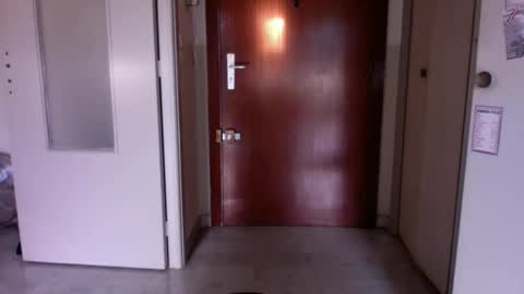 Snapshot of auguste061400 chatting on 11-13-25, 09:19 auguste061400 online show from 11-13-25, 09:19