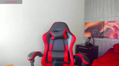 Aura Bluee Love online show from 04-28-26, 04:06