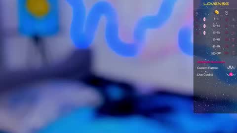 auraclark online show from 02-09-25, 01:03