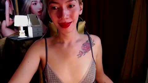 Miss awra online show from 12-24-24, 04:44